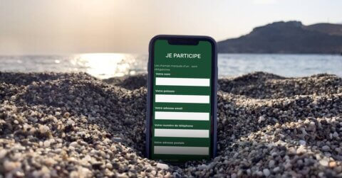 Un téléphone avec une idée de jeu concours.